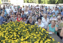 Photo of video | „Renato, te așteptăm!”: Mai mulți oameni, din nou, în stradă la Bălți. Protestează împotriva demisiei lui Usatîi