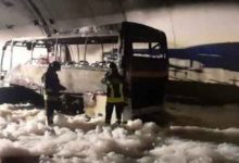 Photo of video | Un șofer a salvat 25 de copii din autocarul cuprins de flăcări. Focul a mistuit vehiculul