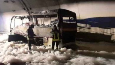 Photo of video | Un șofer a salvat 25 de copii din autocarul cuprins de flăcări. Focul a mistuit vehiculul