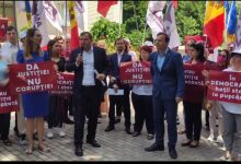 Photo of video | Protest organizat de Platforma DA la Curtea de Apel. Năstase: „Vom reuși să purificăm justiția de elemente corupte”