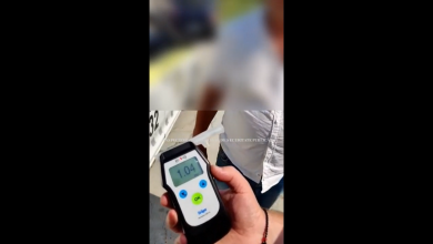 Photo of video | Instructor auto, prins beat la volanul unei mașini a școlii la care activează