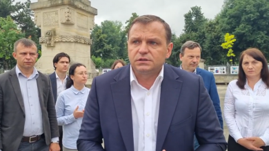 Photo of video | Andrei Nastase anunță înfrățirea localităților Mândrești, Telenești și Costești, Ialoveni cu Primăria Putna