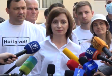 Photo of video | Maia Sandu și-a exercitat dreptul la vot: Azi e o zi importantă pentru că azi cetățenii se pot elibera de hoți