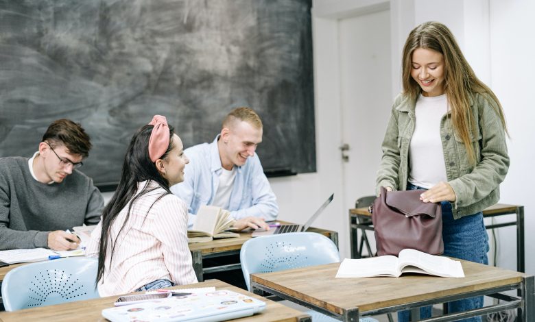 Photo of Vine admiterea: Ce trebuie să știi dacă vrei să depui actele la o universitate din R. Moldova