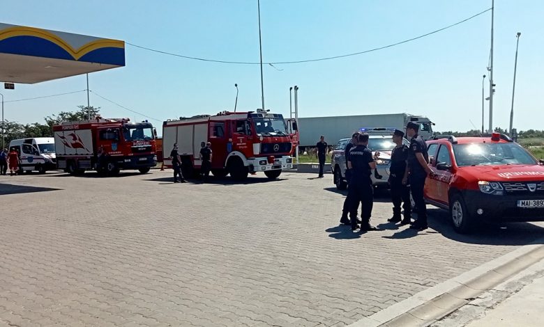 Photo of video | „Înțelegem că lupta nu va fi ușoară”. Salutați de oameni și șoferi, pompierii moldoveni ajung în Grecia