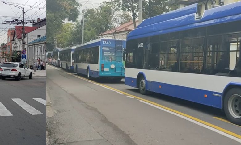 Photo of foto, video | Un accident a perturbat circulația troleibuzelor în centrul capitalei. Mai multe vehicule au staționat aproape o oră