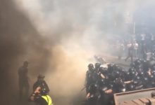 Photo of video | Ciocniri violente la Kiev: Protestarii au luat cu asalt biroul președintelui Zelensky