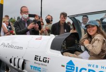 Photo of La 19 ani vrea să devină cea mai tânără femeie pilot care zboară singură în jurul lumii. Cine este Zara Rutherford