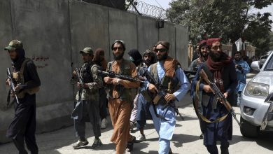 Photo of Afganistan: Talibanii ordonă funcţionarilor să predea într-o săptămână armele, muniţiile şi toate bunurile publice