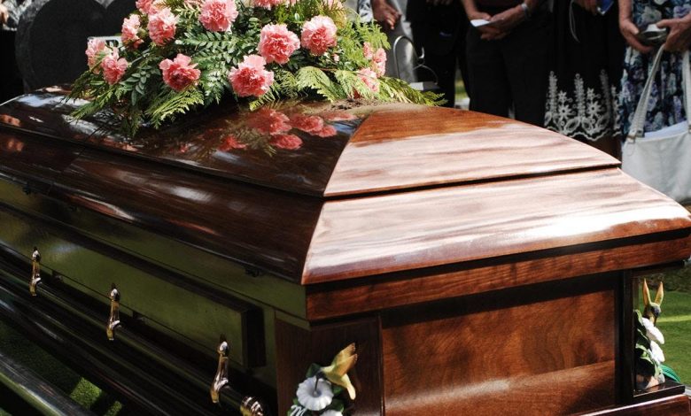 Photo of O franțuzoaică s-a specializat în furt de bijuterii din sicriele depuse la capele funerare