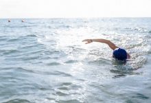 Photo of A înotat 20 de kilometri până în Japonia și a cerut azil politic. Cine este refugiatul rus în costum de neopren