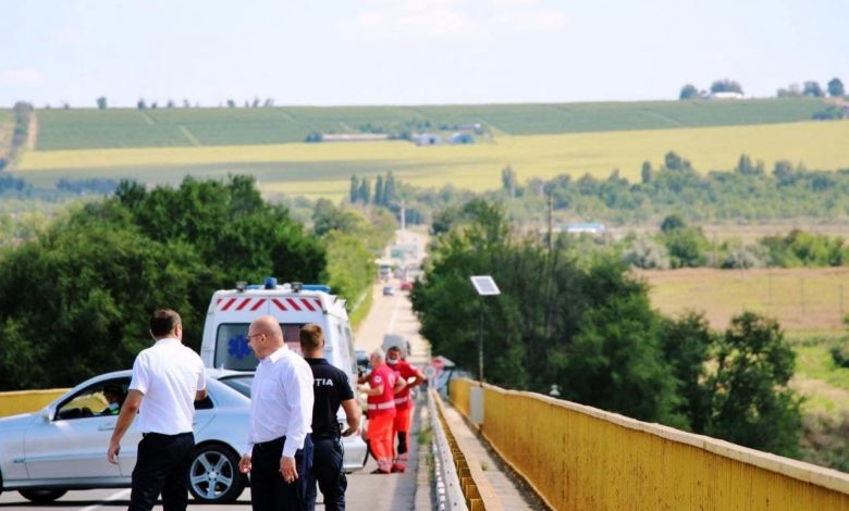 Photo of foto | Femeie salvată de Poliție în timp ce încerca să sară de pe un pod la Criuleni