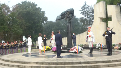 Photo of video, live | Depunerile de flori și parada militară: Urmărește din fotoliu evenimentele dedicate Zilei Independenței Republicii Moldova