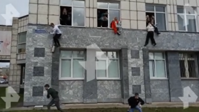 Photo of video | Studenții unei universități din Rusia, rugați să se baricadeze în auditorii. Un necunoscut a deschis focul