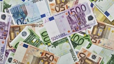 Photo of O femeie a găsit un plic cu 10.000 de euro într-o biserică din Austria. Ce veste a primit după un an de la descoperire