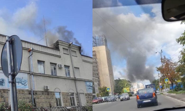 Photo of video | Incendiu la o fabrică de mobilă din capitală. Fumul dens se ridică deasupra clădirii