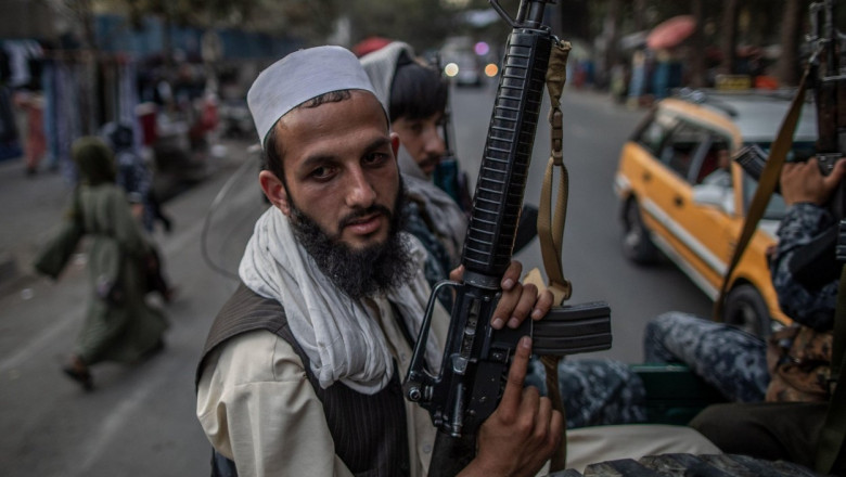Photo of Un lider taliban spune că execuțiile și mutilările vor reveni „dar poate nu în public”