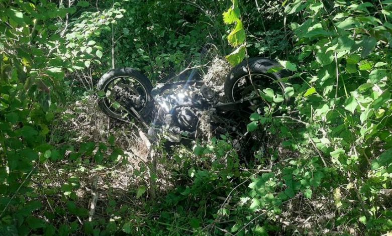 Photo of Se deplasau cu 170 km/h. Două persoane, găsite fără suflare lângă motocicleta avariată