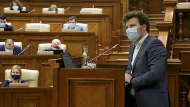 Photo of Lucrătorii medicali nevaccinați nu vor primi indemnizația de 16.000 de lei. Proiectul, votat în prima lectură de Parlament