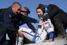 Photo of Echipa din Rusia, trimisă în spațiu să filmeze primul film pe orbită, a aterizat pe Pământ