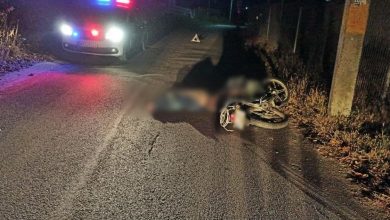 Photo of Un bărbat fără permis de conducere a decedat pe loc după ce a intrat cu motoreta într-un pilon de electricitate