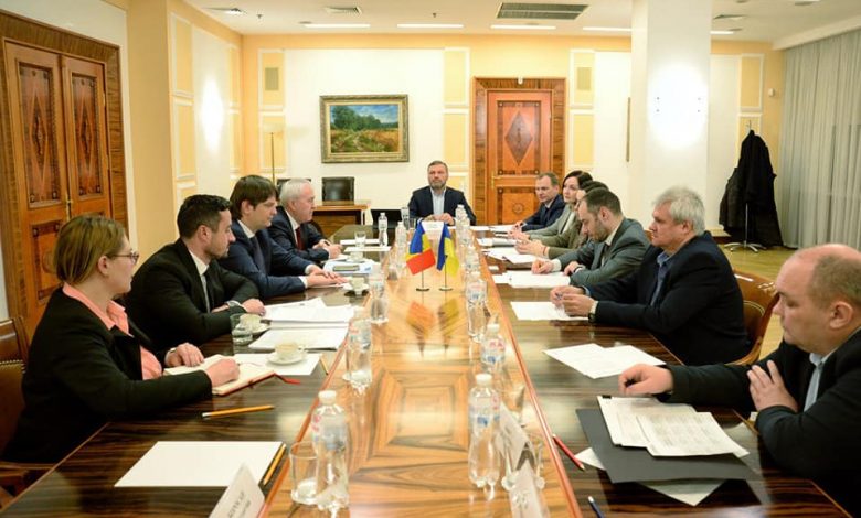 Photo of „Am convenit relansarea cursei de tren Chișinău-Kiev”. Totalurile vicepremierului Spînu, după întrevederile din capitala Ucrainei