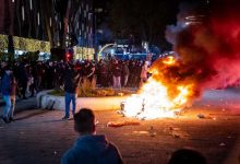Photo of foto | Proteste violente la Rotterdam, împotriva restricțiilor: Sute de oameni au incendiat mașini și au spart vitrine