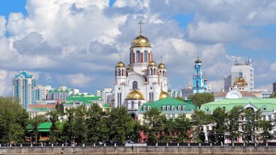 Photo of Arestări în Rusia: Val de fotografii cu tineri în ipostaze indecente lângă monumente, biserici și secții de poliție