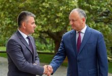 Photo of „Să numești voturile lor ilegale, înseamnă să le insulți demnitatea umană”. Dodon îl felicită pe Krasnoselski cu așa-zisa victorie de la scrutinul nerecunoscut din Transnistria