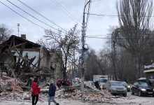 Photo of foto, video | Clipe de coșmar pentru locuitorii unui oraș din Rusia. Momentul când o clădire se prăbușește peste strada plină de mașini