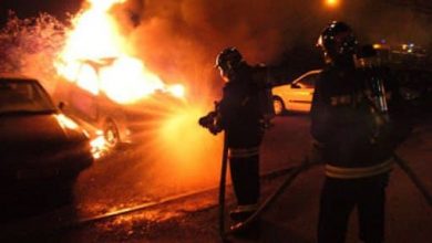 Photo of foto | Noapte fierbinte la Ciocana! Patru vehicule, incendiate într-o curte de bloc