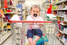 Photo of O femeie a încercat să cumpere un copil cu 500.000 de dolari într-un supermarket