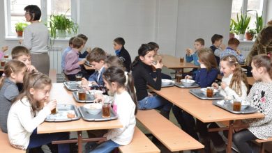 Photo of Aproape 40.000 de elevi din capitală vor beneficia de alimente la pachet, în perioada studiilor online