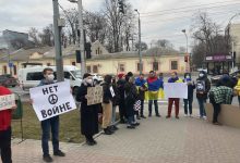 Photo of live | Protest pașnic în fața Ambasadei Federației Ruse la Chișinău: Cerem încetarea agresiunilor militare