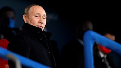 Photo of Putin, luat la trei parale de un general rus. Îi cere demisia dacă nu „renunță la politica criminală de provocare a unui război” în Ucraina