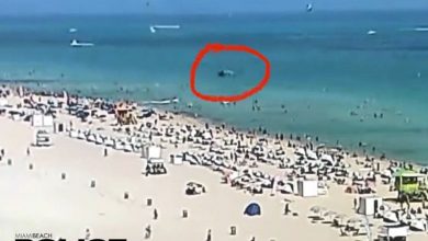 Photo of video | Miami: Momentul în care un elicopter se prăbușește în apă, printre oamenii care înotau