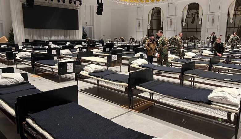 Photo of Omul de afaceri Ceslav Ciuhrii oferă spații de cazare și hrană pentru 150 de refugiați ucraineni în complexul Madison din centrul Chișinăului