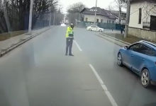 Photo of video | După ce Poliția a spus că ambulanța nu se afla în misiune, a apărut varianta audio a clipului unde se aude șoferul: Sunt cu pacient