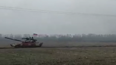 Photo of video | Coloană imensă de tancuri rusești, filmată în timp ce se îndreaptă spre Mariupol, principalul port ucrainean