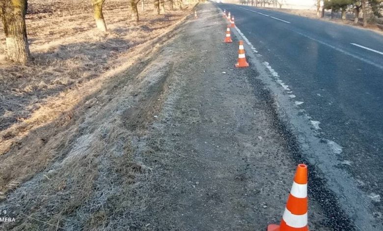 Photo of foto | Polițiștii caută un șofer de TIR care ar fi lovit mortal un bărbat aflat pe marginea drumului