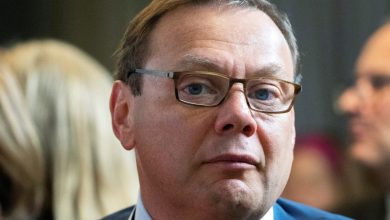 Photo of Oligarhul rus sancționat, Mikhail Fridman, spune că poate cheltui maxim 2500 de lire lunar: „După 35 de ani este neașteptat”