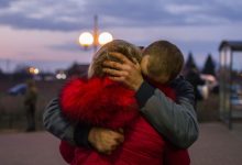 Photo of Europa Centrală și de Est: „Privilegiile” ucrainenilor încep a fi criticate și comparate cu criza refugiaților din 2015