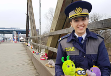 Photo of foto | Podul jucăriilor dintre România și Ucraina: Cum sunt întâlniți copiii refugiaților