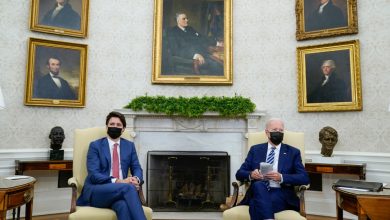 Photo of După ce SUA și Canada i-au înghețat averea lui Putin, Moscova le interzice lui Biden și Trudeau să intre în Rusia