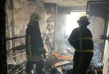 Photo of foto | Incendiu într-un bloc de locuit din Chișinău. Un bărbat a primit arsuri după ce apartamentul său a luat foc