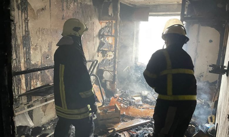Photo of foto | Incendiu într-un bloc de locuit din Chișinău. Un bărbat a primit arsuri după ce apartamentul său a luat foc