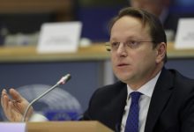 Photo of Comisar european: Trebuie să investim 3-4 miliarde de euro în R. Moldova. Are nevoie de dezvoltare şi locuri de muncă