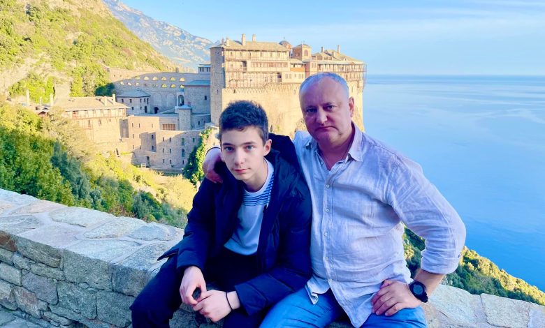 Photo of Igor Dodon, mesaj de pe muntele Athos: Mă rog pentru Moldova noastră scumpă