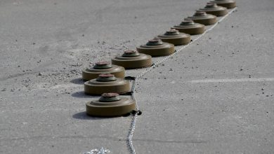 Photo of MAE de la Kiev: Rusia a minat peste 80.000 de km pătraţi din teritoriul ucrainean. Au pus mine şi în cadavre omeneşti