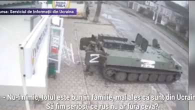 Photo of video | Soldații ruși fură din locuințele ucrainenilor: „Adună tot ce poți. Sofia va merge la școală, are nevoie de laptop”